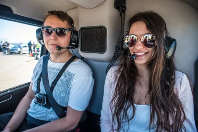 Daria i Karol, jedni ze szcześliwców którym udało się polecieć UBERhelikopterem