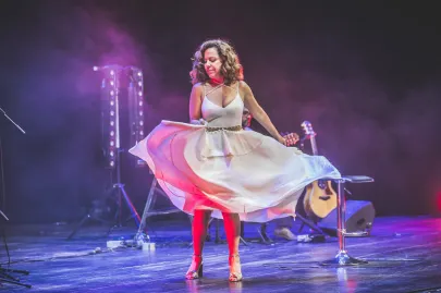 Bebel Gilberto