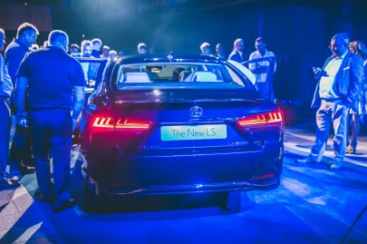 Lexus LS