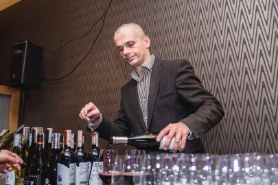 Wine bar