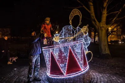 Iluminacja chłopca