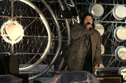 Mietek Szcześniak na Targu Węglowym