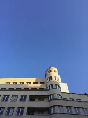 Morska twarz modernizmu