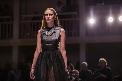  SILENCE - SEIJAKU
fashion Magdalena Arłukiewicz - Marlu | jewellery Andrzej i Jolanta Kupiewscy 