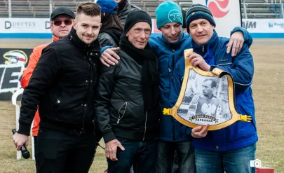 Krystian Plech, Zenon Plech i Wojciech Malak (mechanik T. Golloba) i Tomasz Gaszyński (manager T. Golloba)