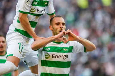 Flavio Paixao radość gol na 3:0