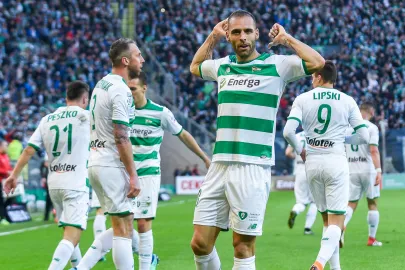 Flavio Paixao strzela bramkę na 1:0