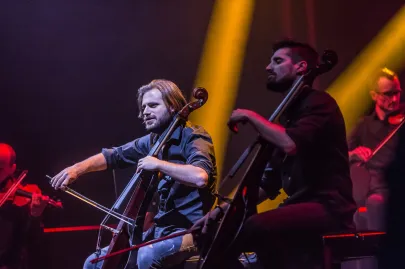 2Cellos