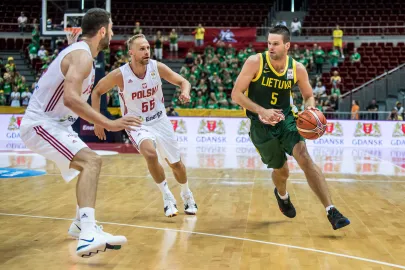 Łukasz Koszarek i Mantas Kalnietis