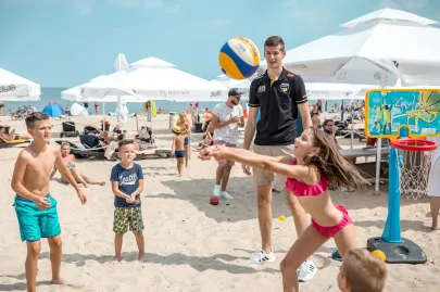 Siatkarze Trefla Gdańsk z dziećmi