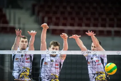 Maciej Muzaj, Piotr Nowakowski i Nikola Mijailović 
