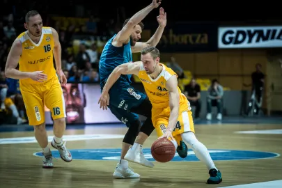 Adam Łapeta, Łukasz Wiśniewski i Deividas Dulkys 