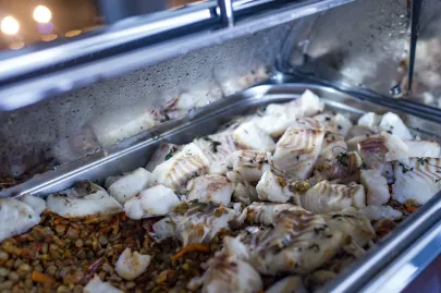 Menu w formie ciepłego bufetu szwedzkiego