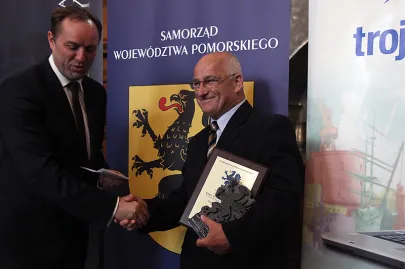 wręczanie nagród - Mieczysław Struk i Zdzisław Synoradzki