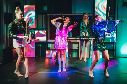 Electric Girls
