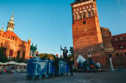 InZhest "Trash Poem" 