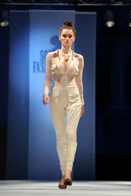 Eva Minge z kolekcją "Solidarity"