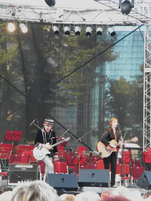Suzanne Vega