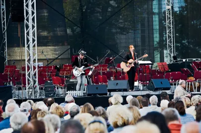 Suzanne Vega
