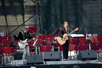 Suzanne Vega