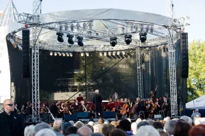 LUC z filharmonikami