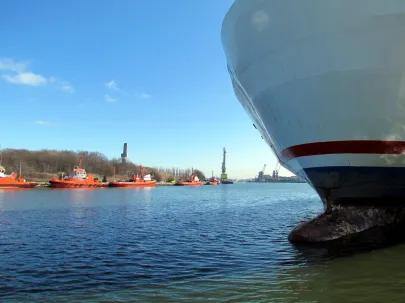 Widok na Westerplatte z Nowego Portu