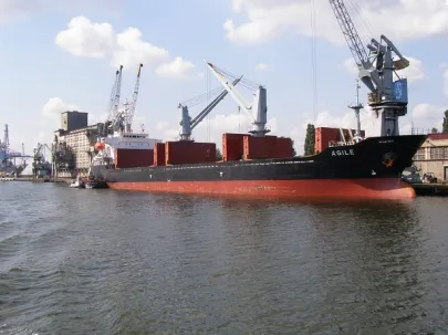 Masowiec m/s Agile w porcie Gdańskim