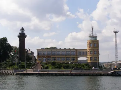 Latarnia morska w Nowym Porcie i kapitanat portu Gdańsk