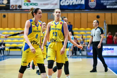 Rebecca Allen i Maryja Papowa 