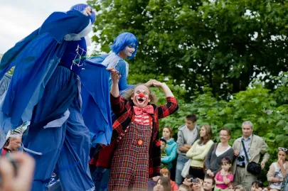 Teatr Pinezka (Polska) "Stary klaun i morze, czyli Błękitna Rapsodia"