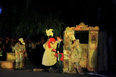 Mr Pezo`s Wandering dolls
