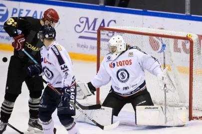 Tomas Fucik, Damian Szurowski