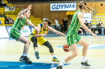 Zsofia Fegyverneky i Barbora Balintova 
