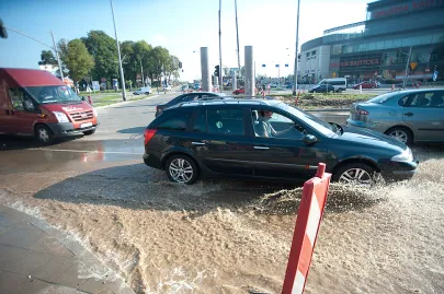 Zalane skrzyzowanie Słowackiego i Grunwaldzkiej