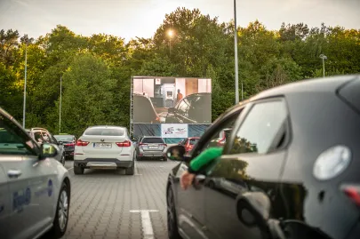 Kino samochodowe przy Gdynia Arena