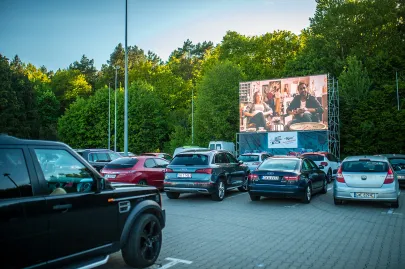 Kino samochodowe przy Gdynia Arena