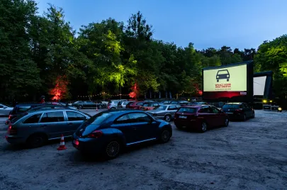 22 05 2020 Kino samochodowe pod Operą Leśną w Sopocie