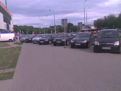 Gdzieś tu