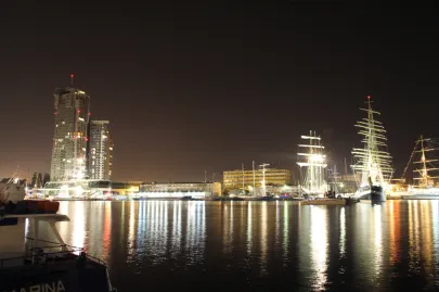 Gdynia nocą.