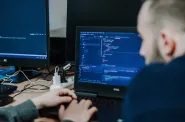 Zdjęcie autorstwa Maksymiliana Kacperskiego   studentka kierunku Grafika na PJATK Gdańsk
