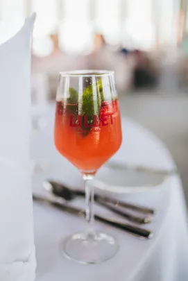 Lillet / rabarbar / truskawka /kwiat wiśn