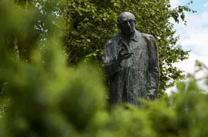 Pomnik Władysława Bartoszewskiego