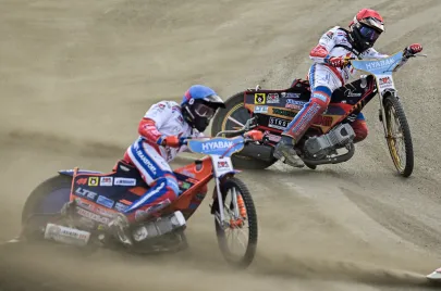 Kacper Gomólski, Mikkel Bech