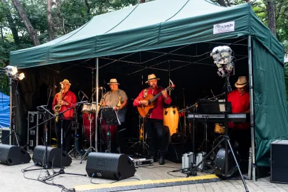Latino Show Band