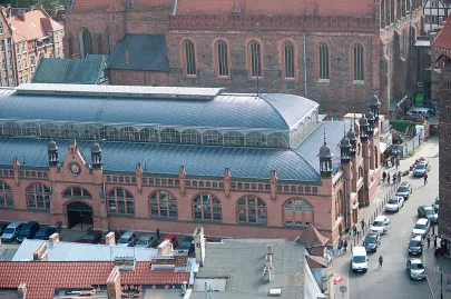 Widok z wieży Św. Katarzyny na hale Targową
