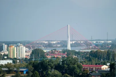 Widok z wieży Św. Katarzyny na most wantowy