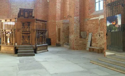wnętrze świątyni