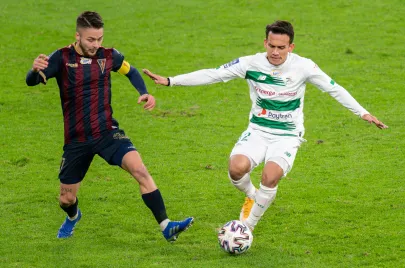 Sebastian Kowalczyk, Egy Maulana Vikri