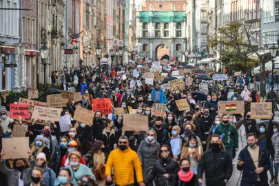 25.10.2020 Manifestacja "To jest wojna" przeciwko wyrokowi Trybunału Konstytucyjnego zabraniającego aborcji