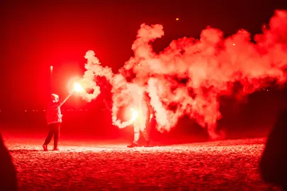 31.12.2020 Gdynia Śródmieście. Plaża w Gdyni   powitanie nowego 2021 roku przez mieszkańców Gdyni